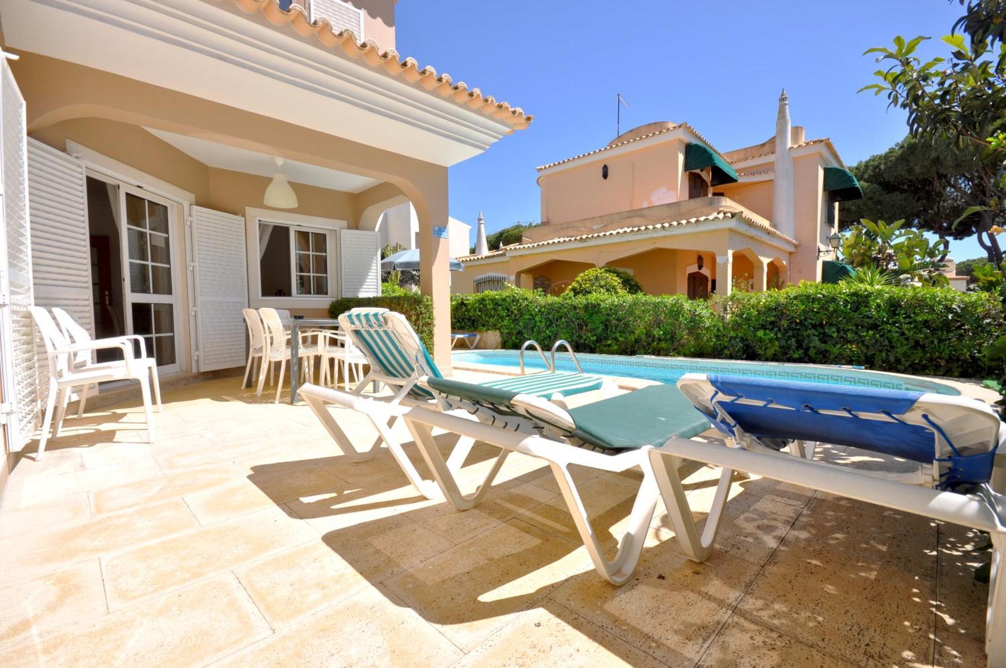 Old Vilage Area Walking Distance To All Amenities Villa Quarteira Esterno foto