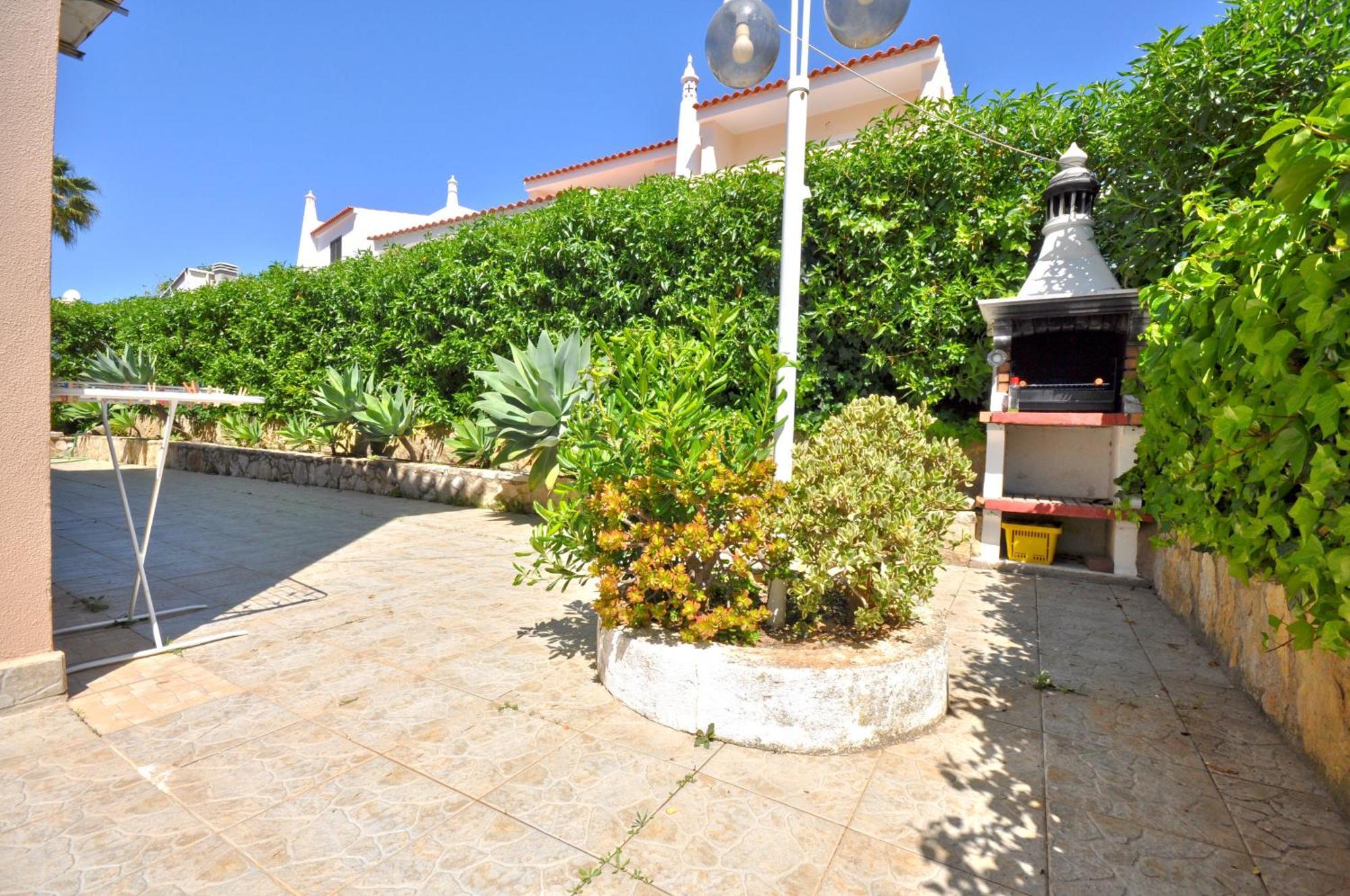 Old Vilage Area Walking Distance To All Amenities Villa Quarteira Esterno foto